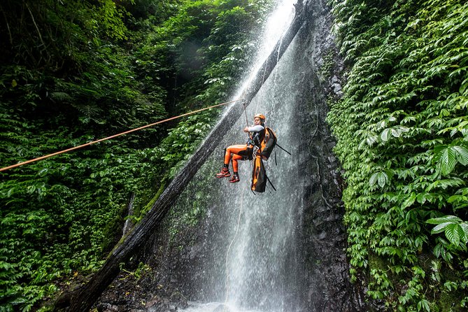 Canyoning Bali, Tamata Canyon (Adventure, discovery, nature) - The 45-minute approach into the canyon