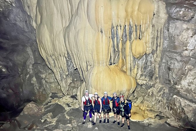 Canyoning El Chorreadero Cave- Adventure Chiapas - Entering El Chorreadero, where the waterfall begins