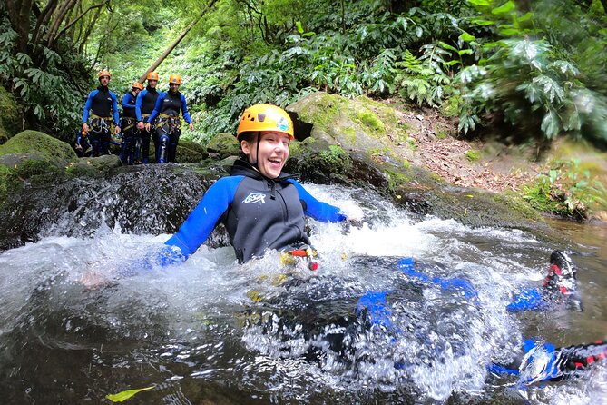 Canyoning Experience - half day - Crowds can change the experience