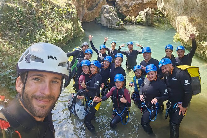 Canyoning experience in Barranco del Gorgo de la Escalera - Reaching the canyon at Anna