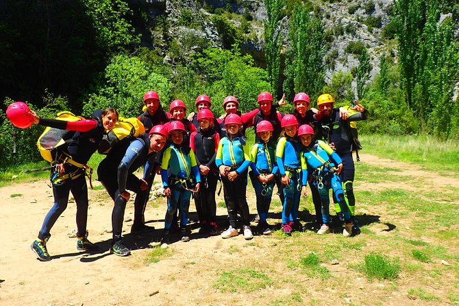 Canyoning for family and kids in Sierra de Guara - Breaks, picnic planning, and the seven-hour clock