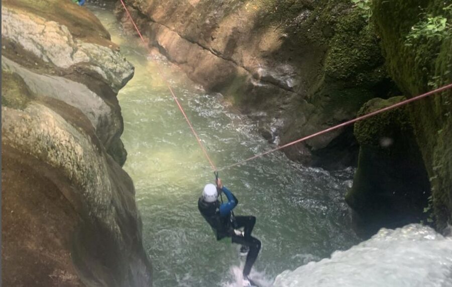 Canyoning Furon upper part : Vercors - Grenoble - A good fit for active families and friends