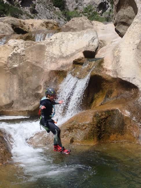 Canyoning Galamus gorges - The easy walk into the canyon