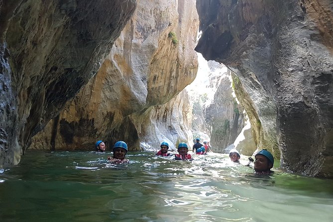 Canyoning Gorge Descent, river walk in Benahavis. - What this Benahavis canyoning trip is really like