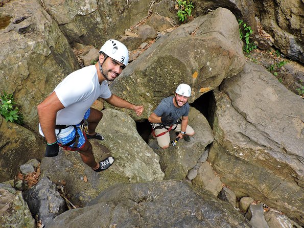 Canyoning Guane - The First Steps: Ecological Walk and Vacuum Jump