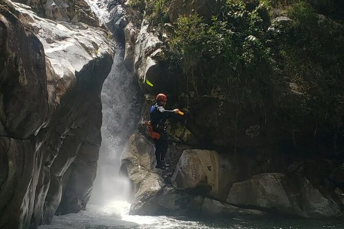 Canyoning Guatape River - What the Guatapé River canyoning day is really like