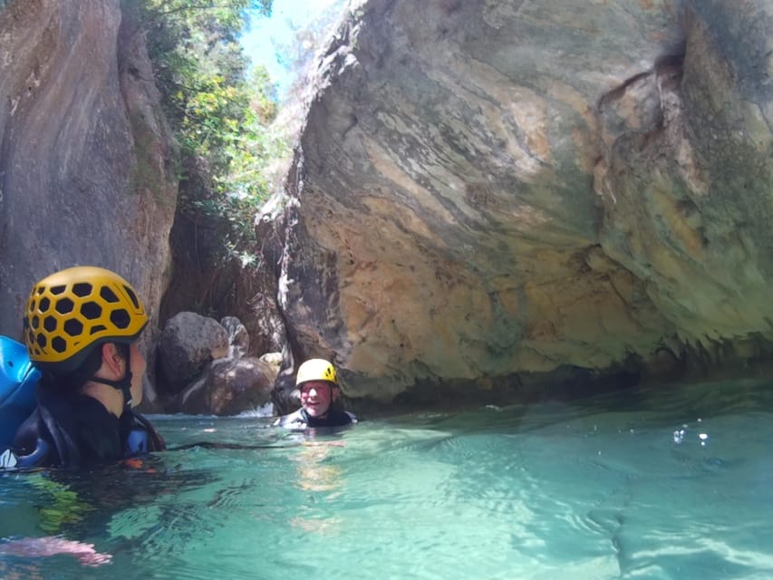 Canyoning in Alicante - Thermal springs and water-shaped rock