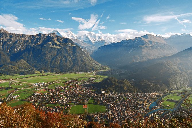 Canyoning in Interlaken from Zurich - Three hours among waterfalls and rock walls