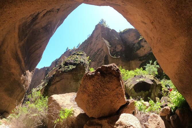Canyoning in Los Arcos - Getting ready at Restaurante Los Andes