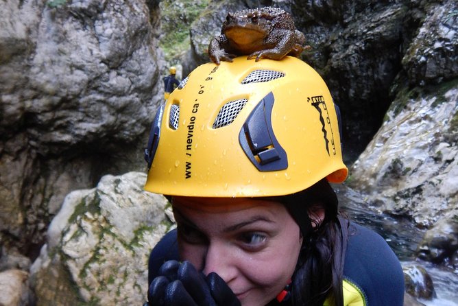Canyoning in Nevidio Canyon - What the guide team adds