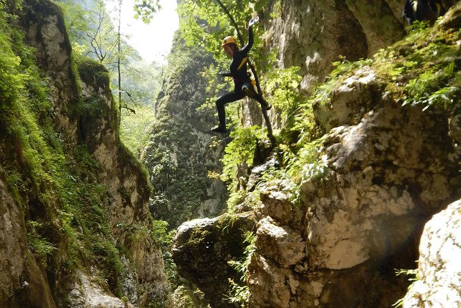 Canyoning in Nevidio Canyon - The equipment makes a real difference