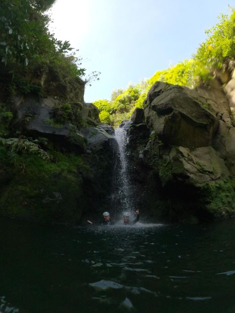 Canyoning in Ribeira dos Caldeirões - The briefing sets the tone