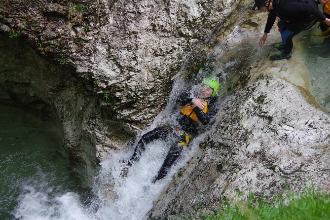 Canyoning in Susec Canyon - What the safety briefing adds