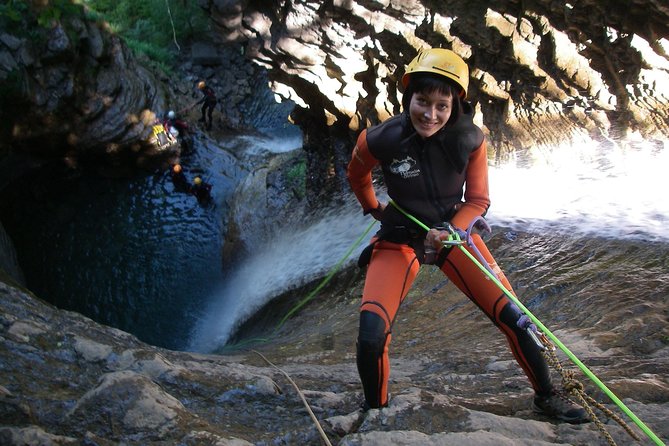 Canyoning in the Pyrenees - Fitness, swimming, and the right level of nerve