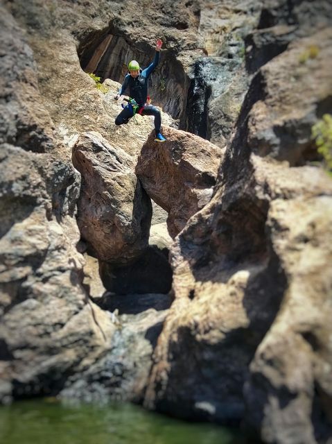 Canyoning in the Rainbow Mountain Gran Canaria - From the 9:30 meeting point to the canyon
