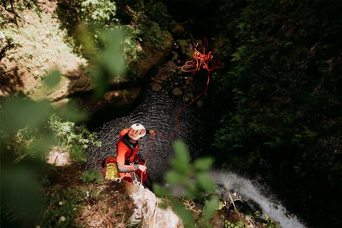 Canyoning Madeira Premium Advanced - Rappelling beside waterfalls and crossing pools