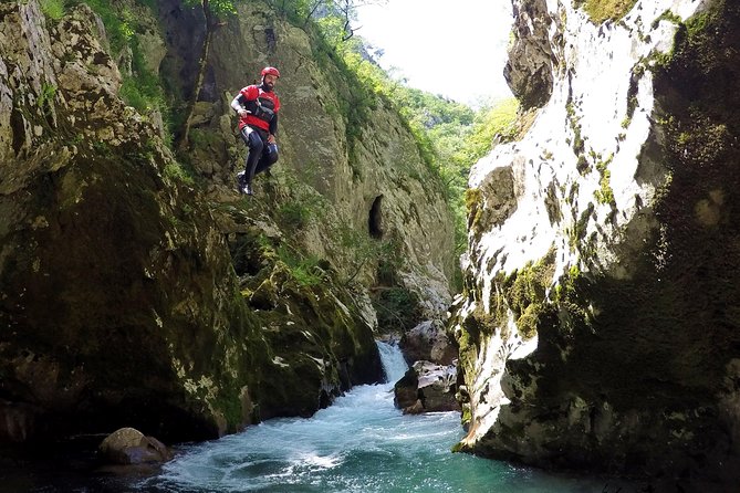 Canyoning Rakitnica river - Entering the Rakitnica canyon from Konjic