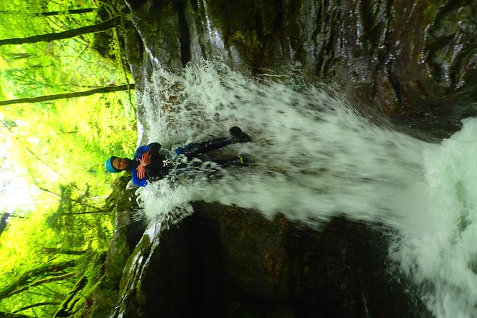 Canyoning sensation of Angon on the shores of Lake Annecy - Weather, cancellation, and timing advice
