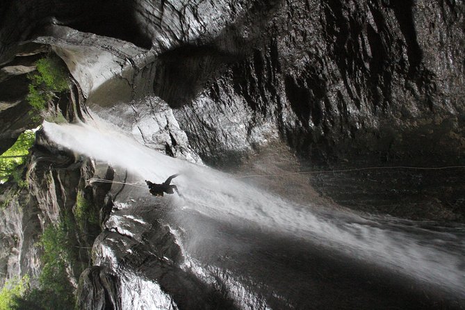 Canyoning sensation of Angon on the shores of Lake Annecy - The guides can shape the whole experience