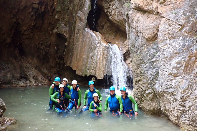 Canyoning "Summerrain" - fullday Canyoning Tour also for beginner - What the guides add to the experience
