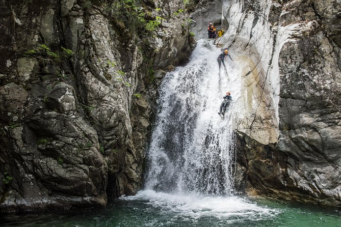 Canyoning The Verghellu Canyon in Corsica - The uphill approach and first look at the river