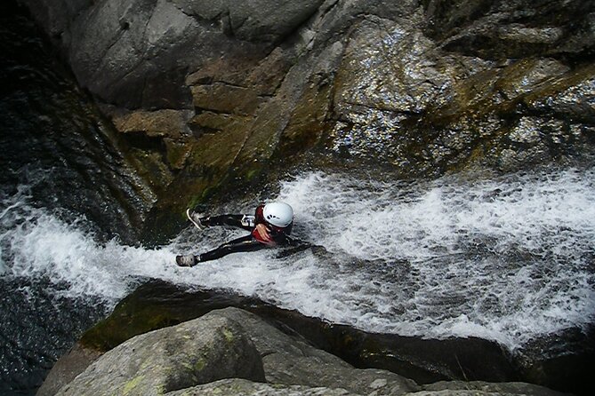 Canyoning tour Aero Besorgues -half day - Safety, Confidence, and the Role of the Guide