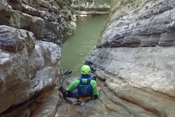 Canyoning "Vione" - advanced Canyoningtour also for sportive beginner - Entering the Vione gorge near Piovere di Tignale