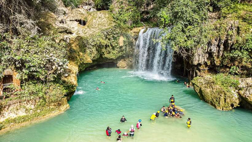 Cebu: Kawasan Canyoning, Moalboal Snorkeling, & Turtles Tour - Guides, photos, and the small-group advantage