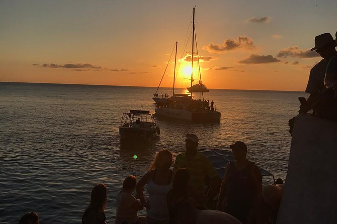 Cliff jumping and Sunsets - Why Rick’s Cafe works best at sunset
