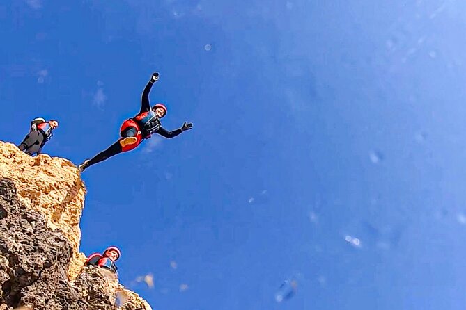 CLIFF JUMPING tour - Coasteering in Albufeira - Key points to know before booking