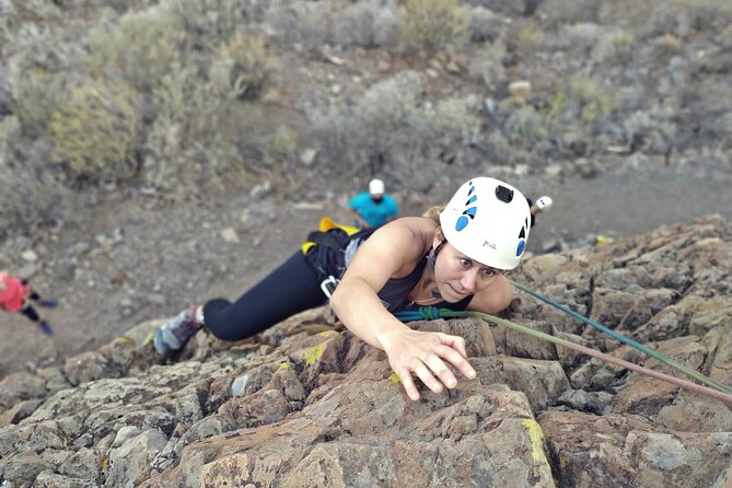 Climbing + Zipline + Via Ferrata + Cave. Adventure route in Gran Canaria - Finishing with the 50-meter zipline