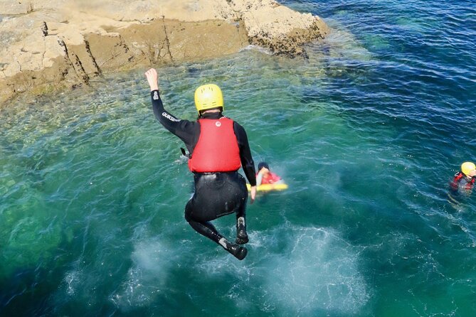 Coasteering - Guides who shape the day