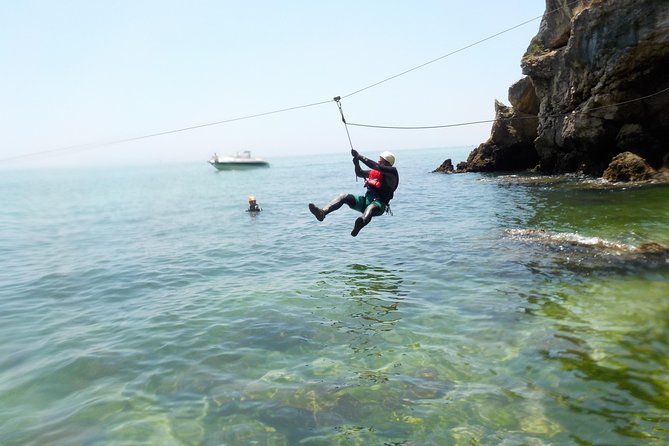 Coasteering at Portinho da Arrábida - Why families and beginners may like it