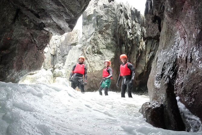 Coasteering on Irelands Wild Atlantic Way - Key points at a glance