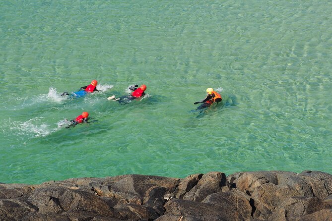 Coasteering on Irelands Wild Atlantic Way - Scrambling and climbing at your own level