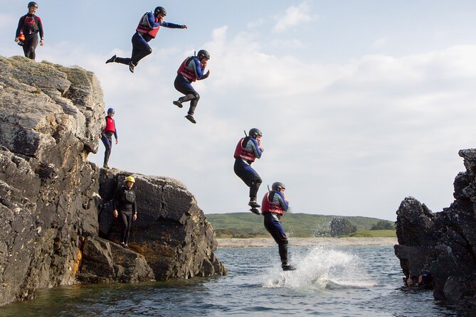 Coasteering on Irelands Wild Atlantic Way - What makes the guides important