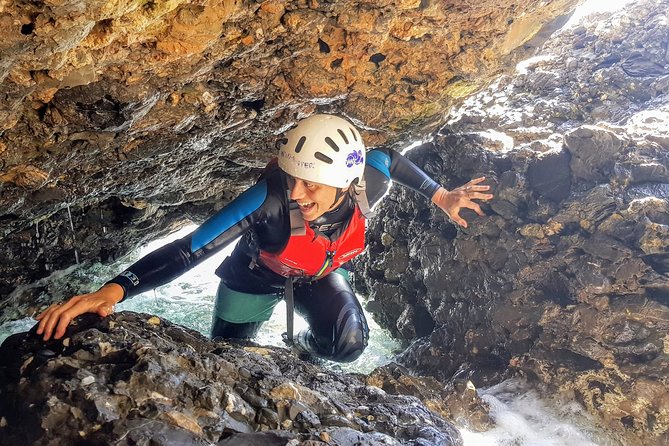Coasteering Portofino - Moving along the coast toward Baia del Cannone