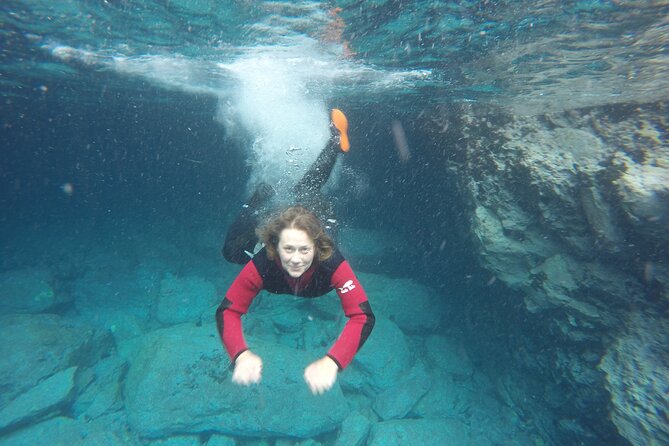 Coasteering Tour - Cliff jumping, swimming, scrambling. - Your four-hour route, from pickup to the final swim