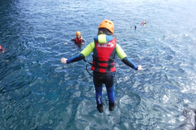 Coasteering Tour - Cliff jumping, swimming, scrambling. - Practical details before you commit