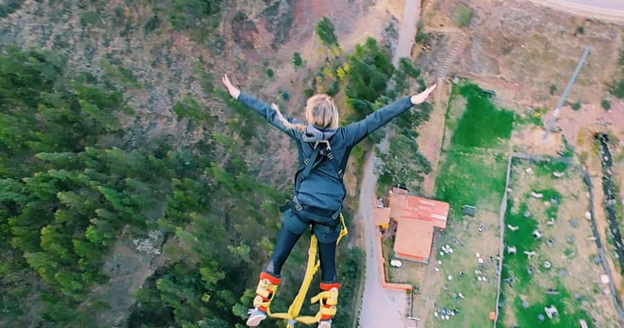 Cusco: Bungee Jump and Slingshot Combo Adventure - The bungee jump: one fast, dramatic drop