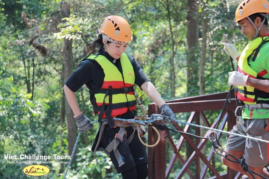 Dalat: Canyoning Extreme Adventure Vietnam - Lunch on top of the highest waterfall
