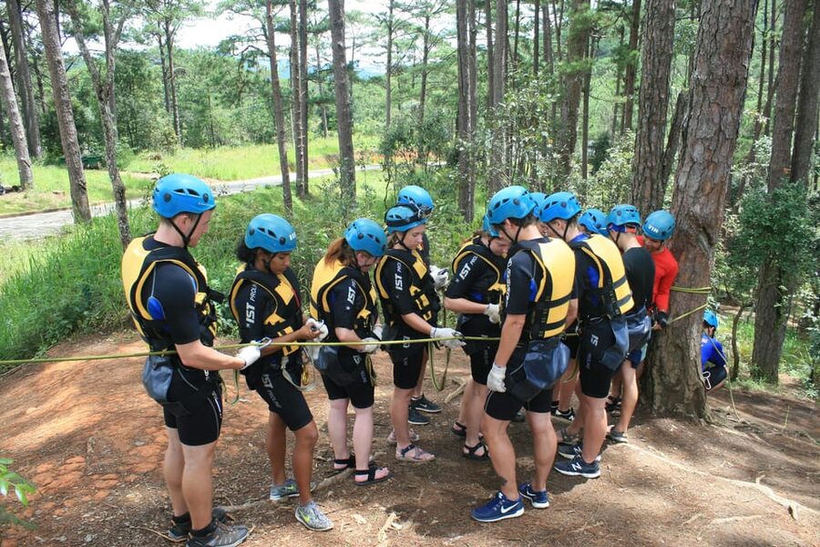 Dalat canyoning tour - The 25-meter waterfall rappel