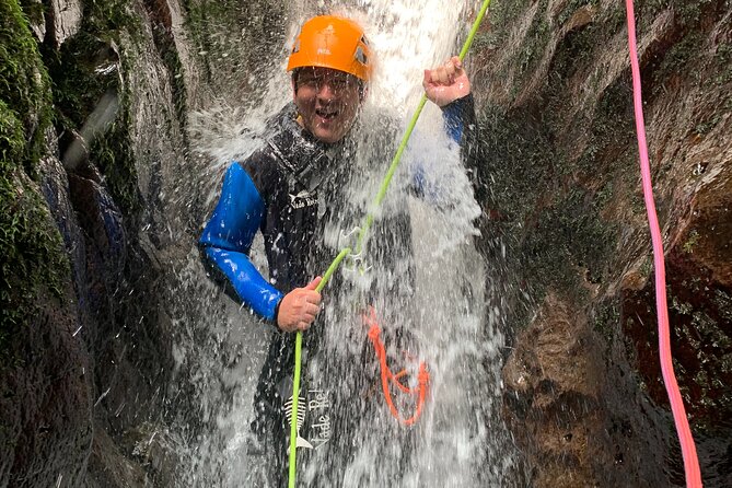Discover Canyoning in Dollar Glen - Meeting at Dollar and preparing for the water