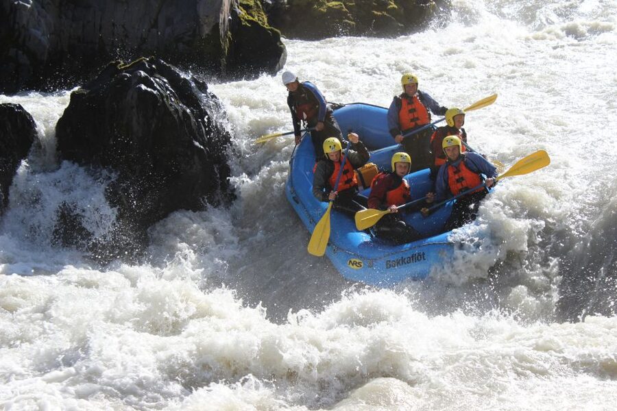 East Glacial River Extreme Rafting - The equipment that keeps the river manageable