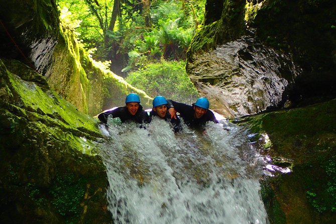 Ecouges sensational canyoning in the Vercors (Grenoble / Lyon) - The cold-water factor
