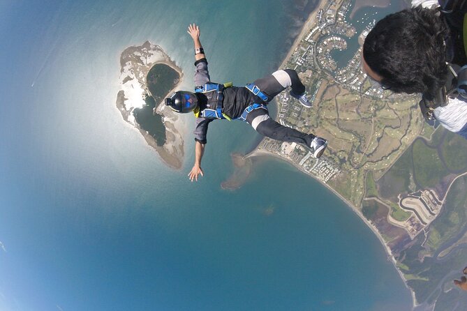 Extreme 12000ft Tandem Jump (45 seconds free fall) - Photos, video, and the cost of remembering it
