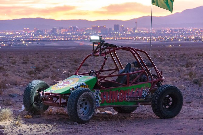 Extreme Dune Buggy Night Chase from Las Vegas - Getting ready for a buggy built for rough ground