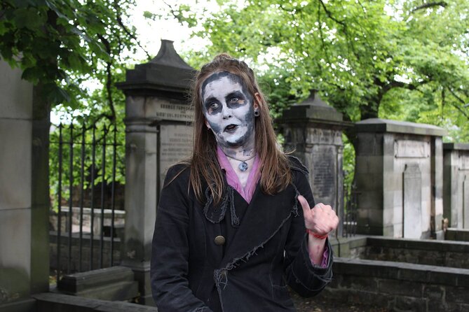 Extreme Paranormal Underground Ghost Tour in Edinburgh - Walking the Old Town Wynds After Dark