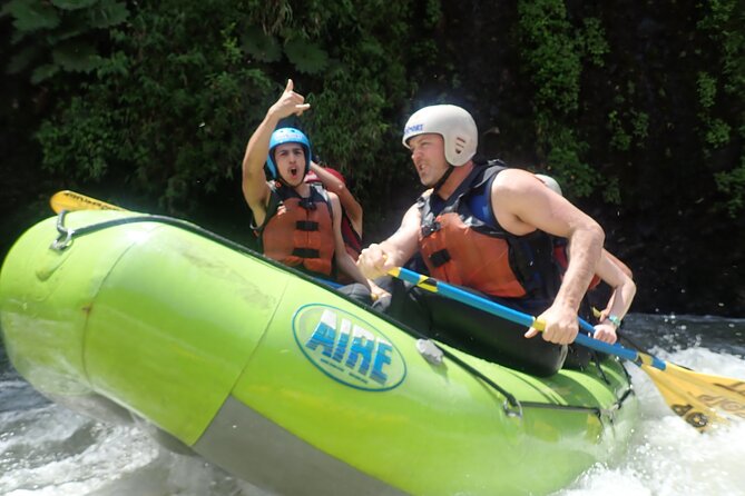 Extreme Rafting in Baños de Agua Santa Level III and IV+ - The photo question deserves attention