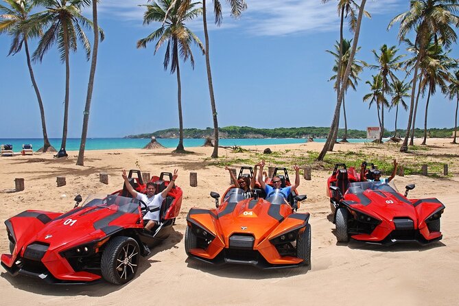 Extreme Slingshots Ride in Punta Cana - Taking the wheel in a three-wheeled Slingshot
